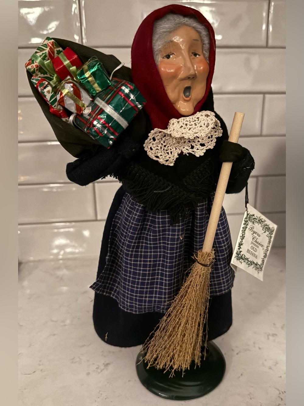 Byers’ choice Caroler